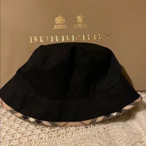 BURBERRY Bucket hat